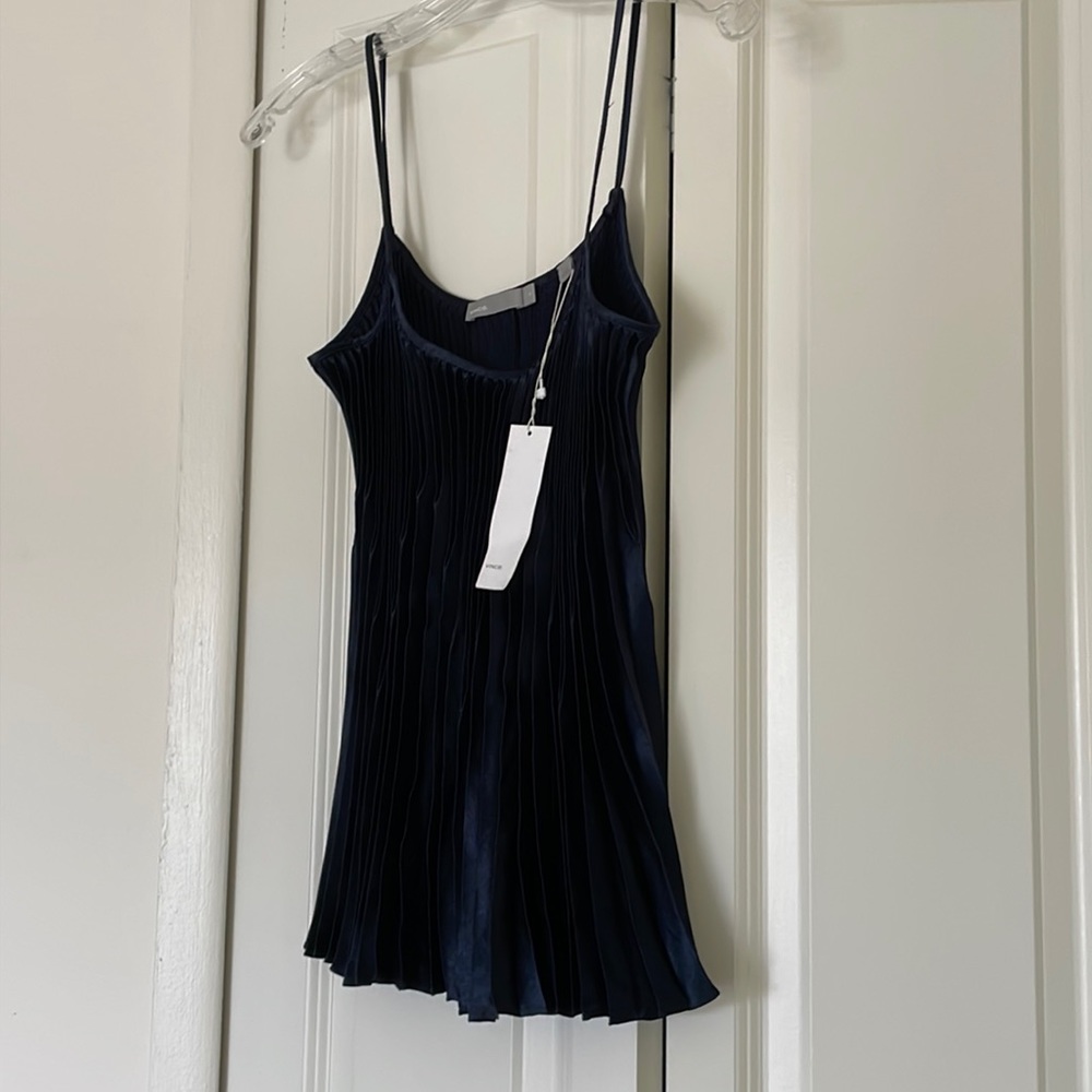 Vince navy  pleated accordion top
